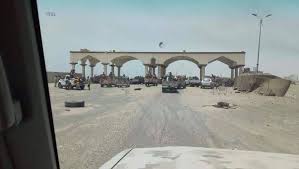 الجيش الوطني يسيطر على أغلب مناطق عدن ويطوق معسكر للمتمردين في لحج