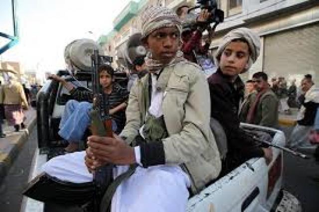 حملة تجنيد إجبارية للحوثيين في محافظة إب وسط رفض شعبي