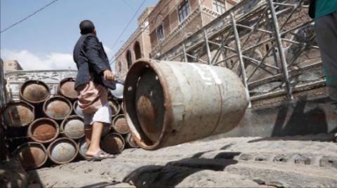 الحوثيون يقايضون اليمنيين..«تبرع لذكرى الانقلاب مقابل أسطوانة غاز»