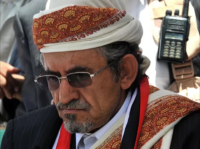 وفاة الشيخ صادق بن عبدالله الأحمر في العاصمة الأردنية عمّان